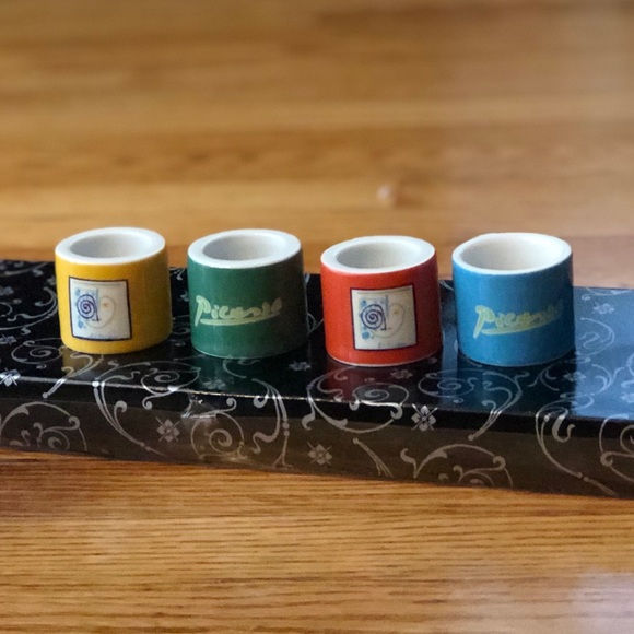Set of 4 Picasso Napkin Rings - Picture 5 of 6